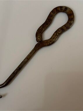 Vintage gold tone shoe hook